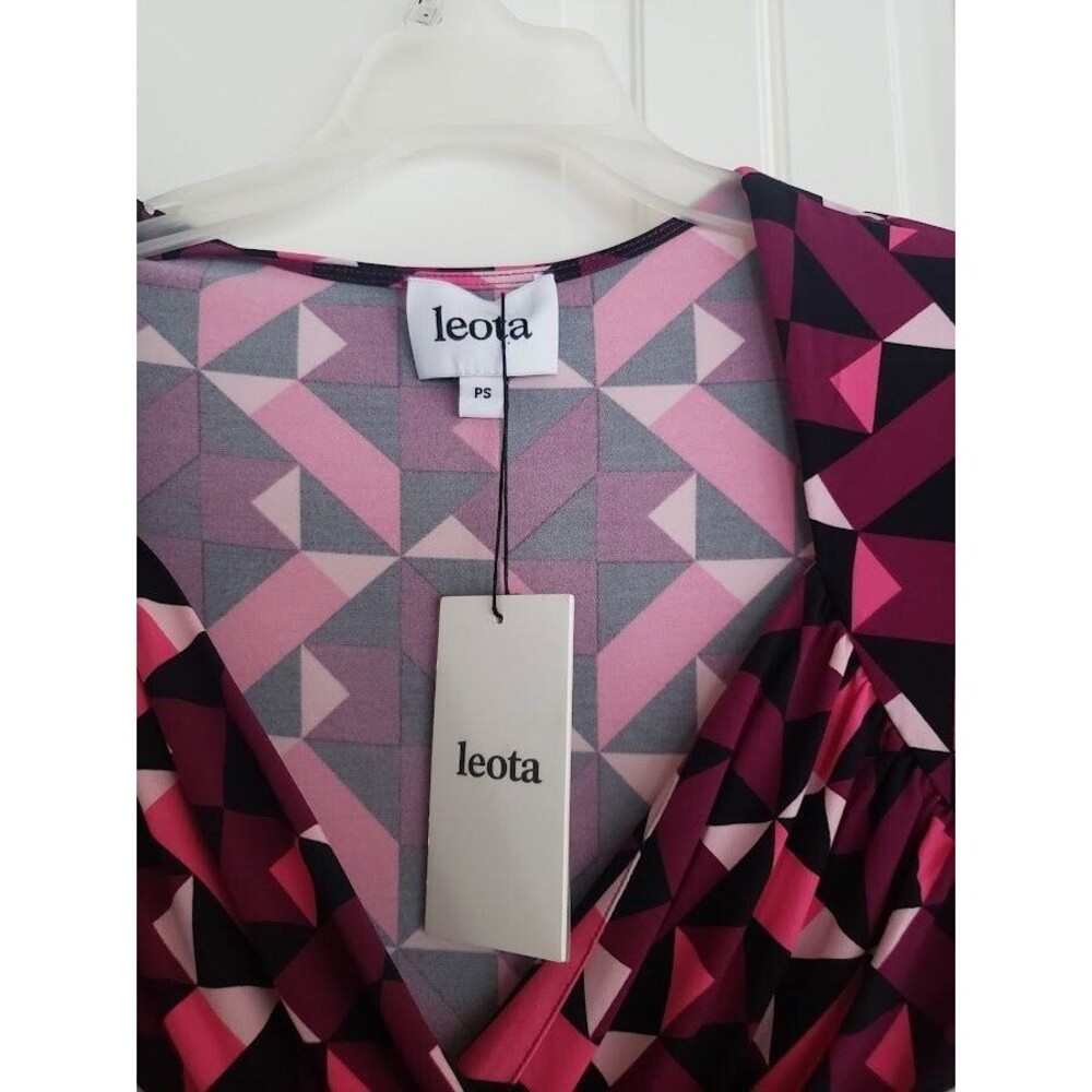 Leota Petite Flutter Sleeve Dress Pink Pinwheel Fandango - Petite SMALL - NEW - Picture 4 of 6